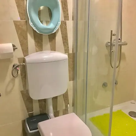 Jelena Room 2 아파트