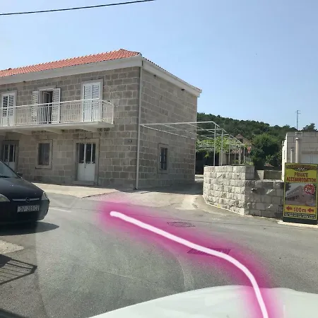 דירה Jelena Room 2 קאבטאט